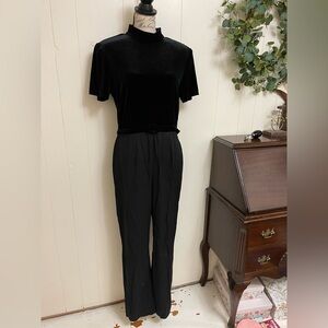 Elegant VTG Victoria Stephen’s velvet black romper body suit with belt party